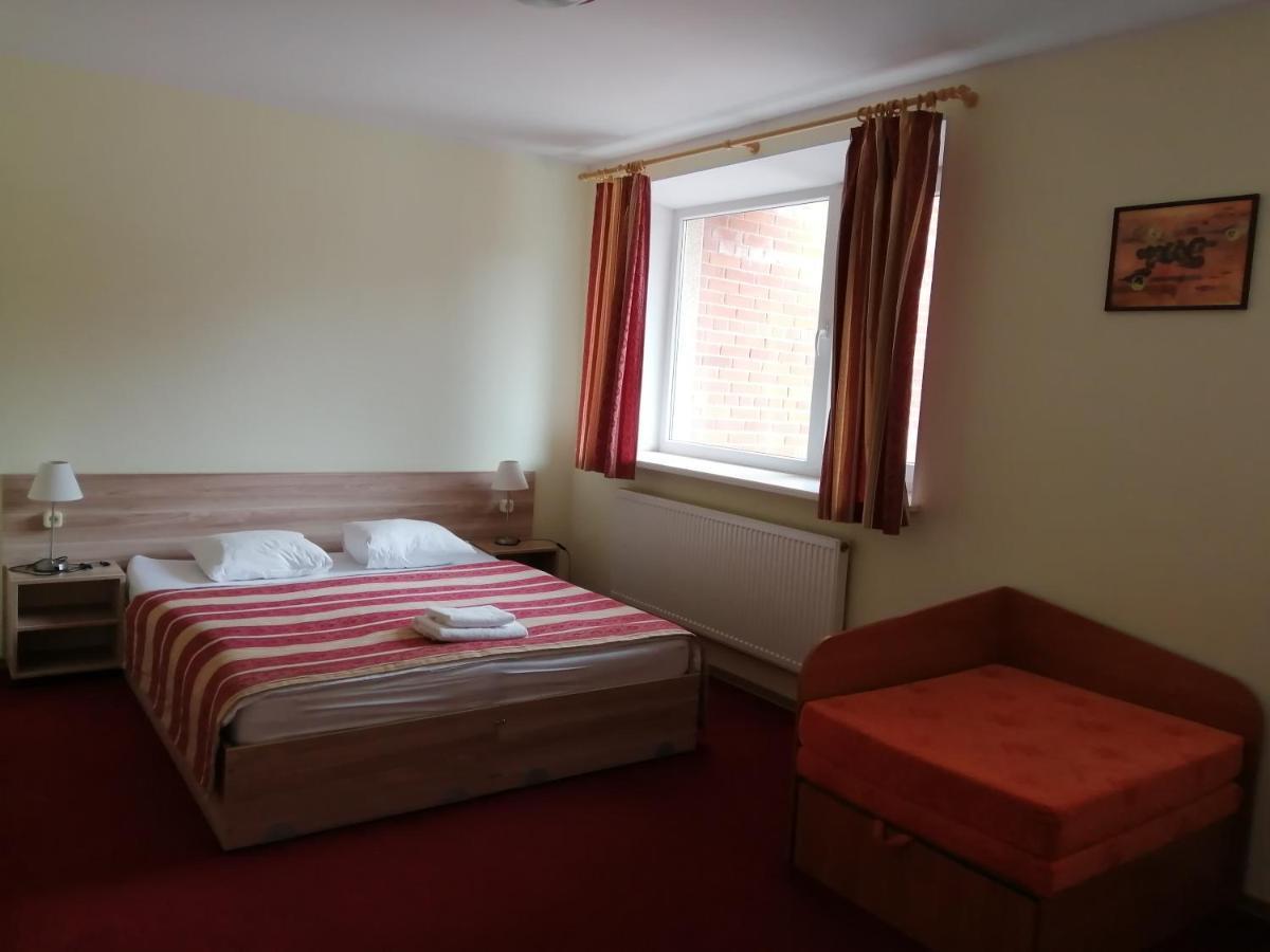 Idile Bed & Breakfast - Visaginas Bagian luar foto