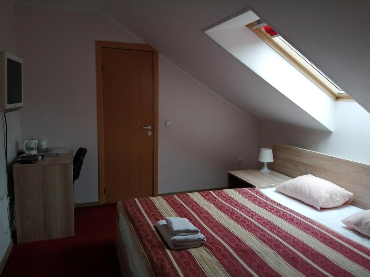 Idile Bed & Breakfast - Visaginas Bagian luar foto